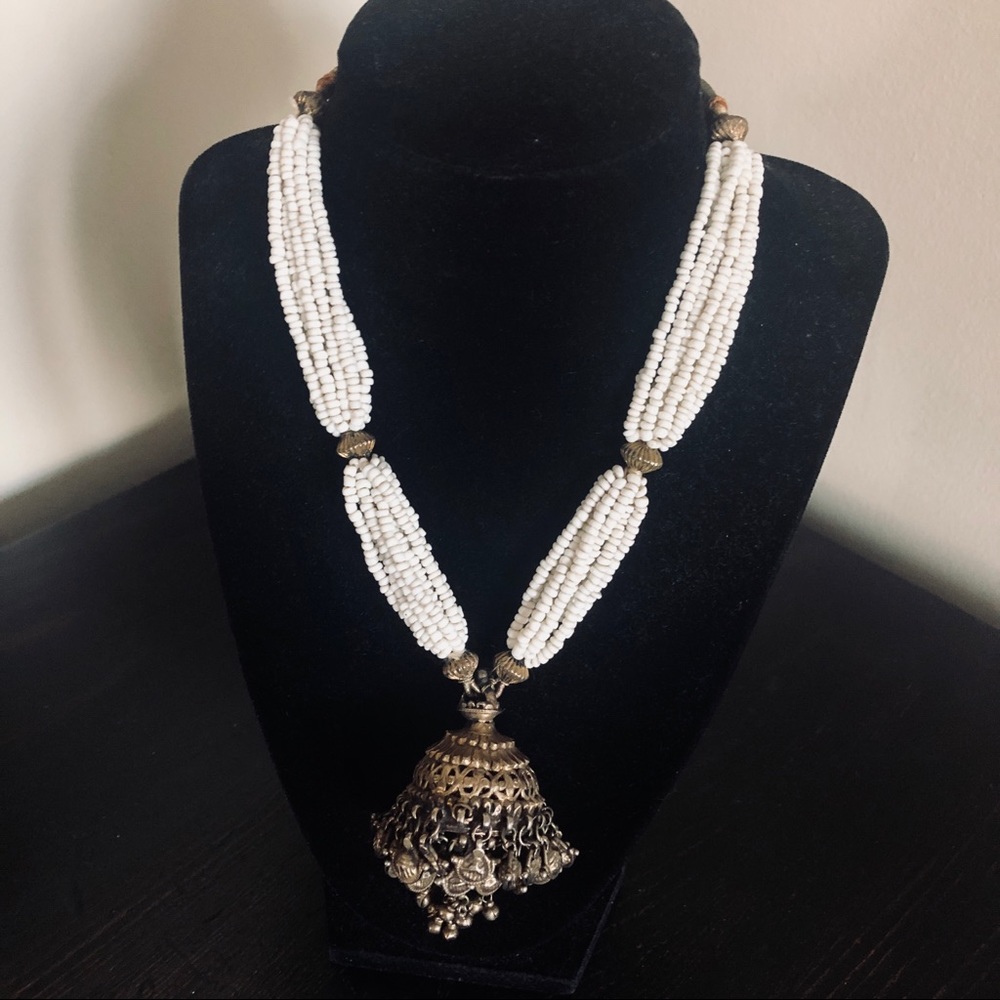 Ethnic Afghan style silver and white bead necklace - Picture 1 of 11